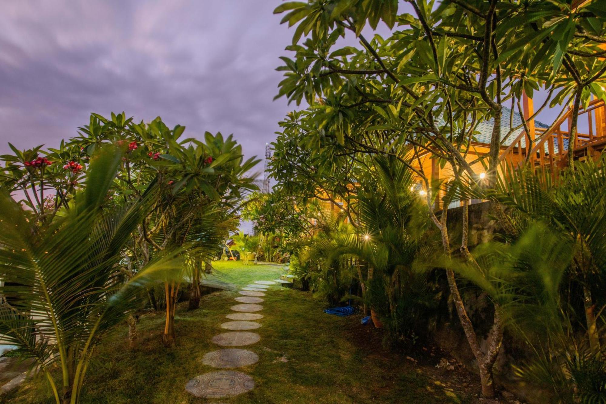 Tawe Ocean Blue Villa Lembongan 外观 照片