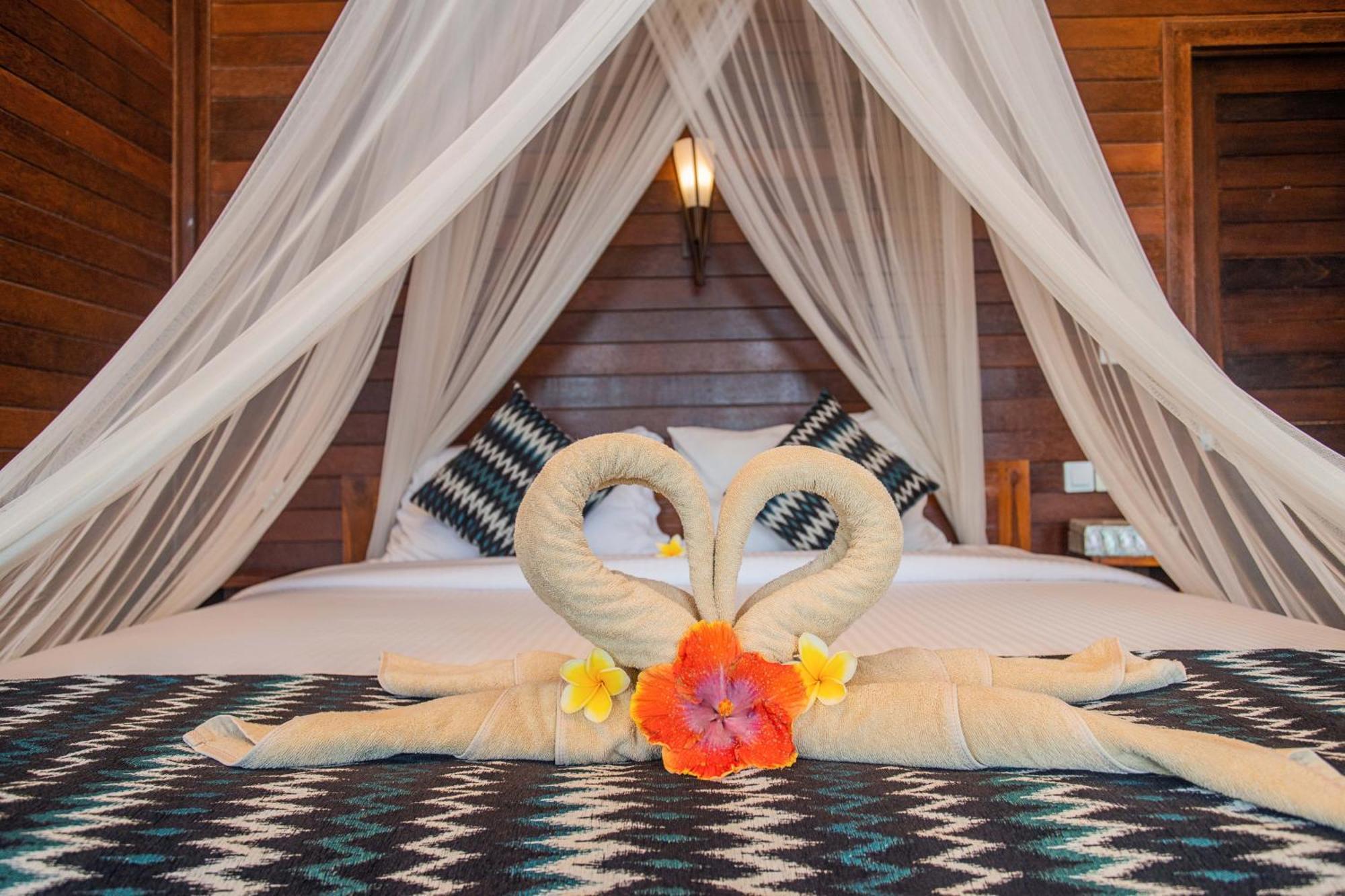 Tawe Ocean Blue Villa Lembongan 外观 照片