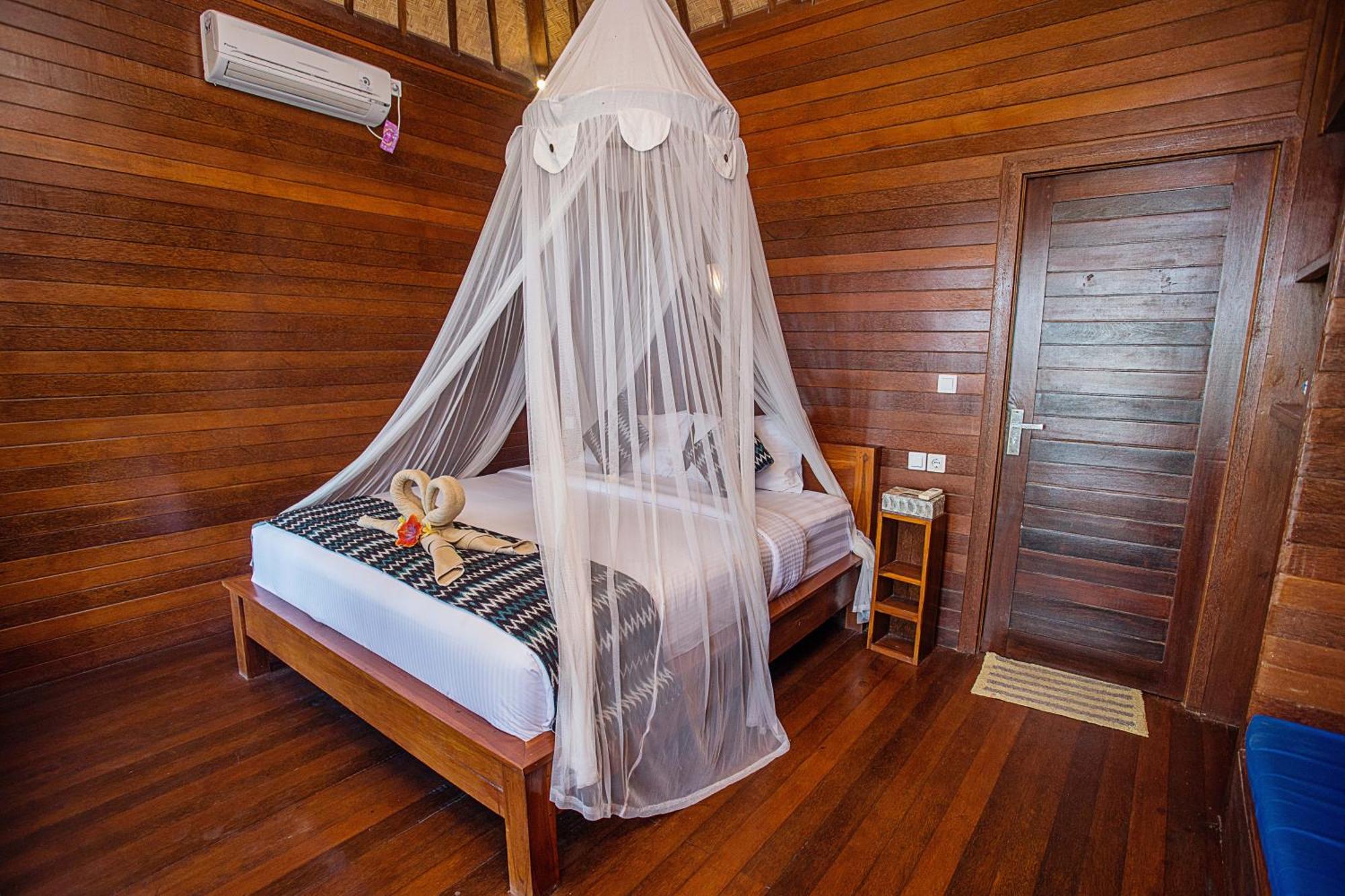 Tawe Ocean Blue Villa Lembongan 外观 照片